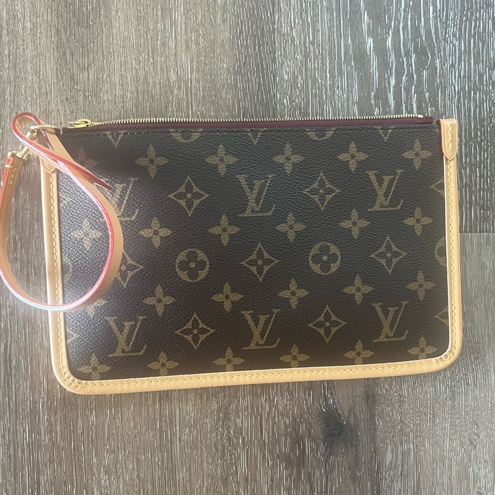 Authentic Louis Vuitton Zipper Pouch